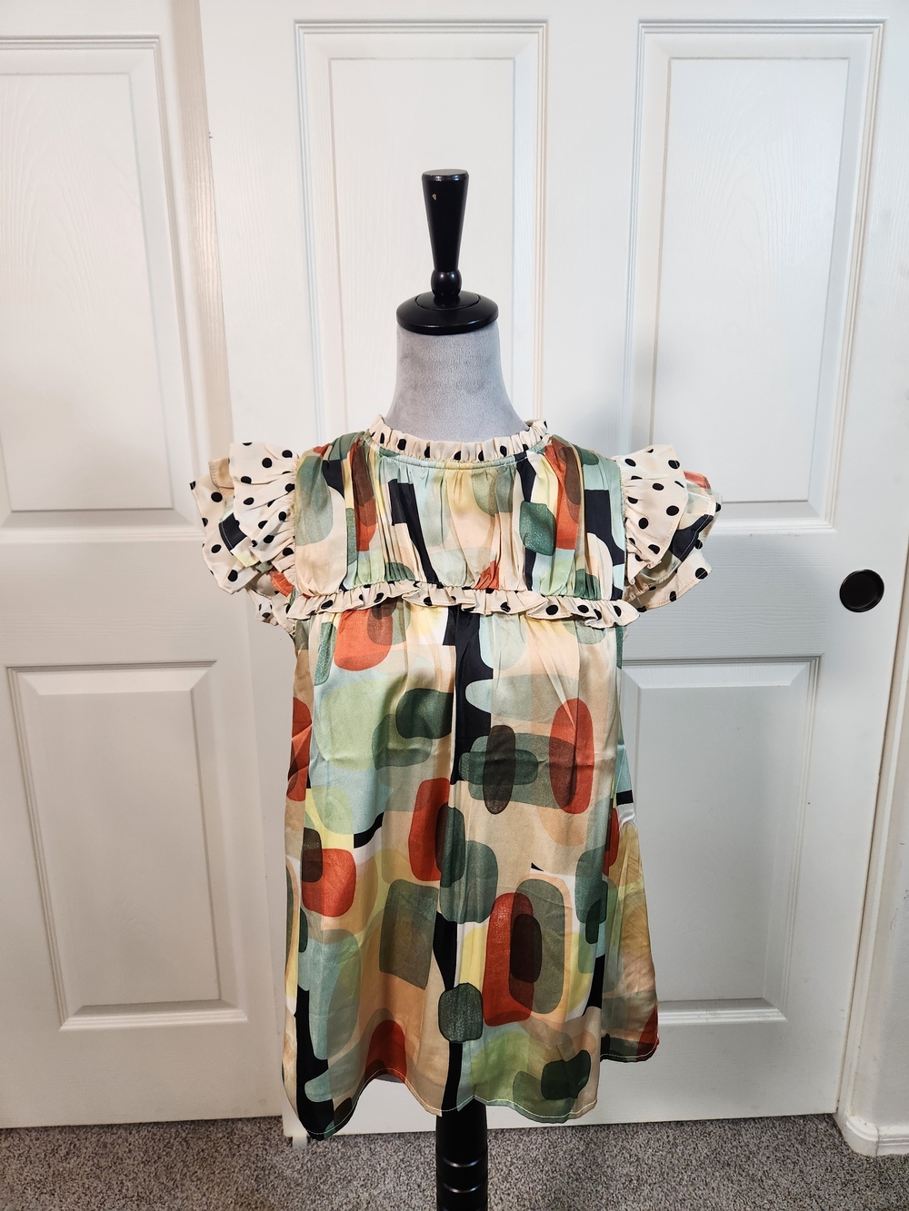 entro Cream Multi-Color Abstract Flutter Sleeve Dress